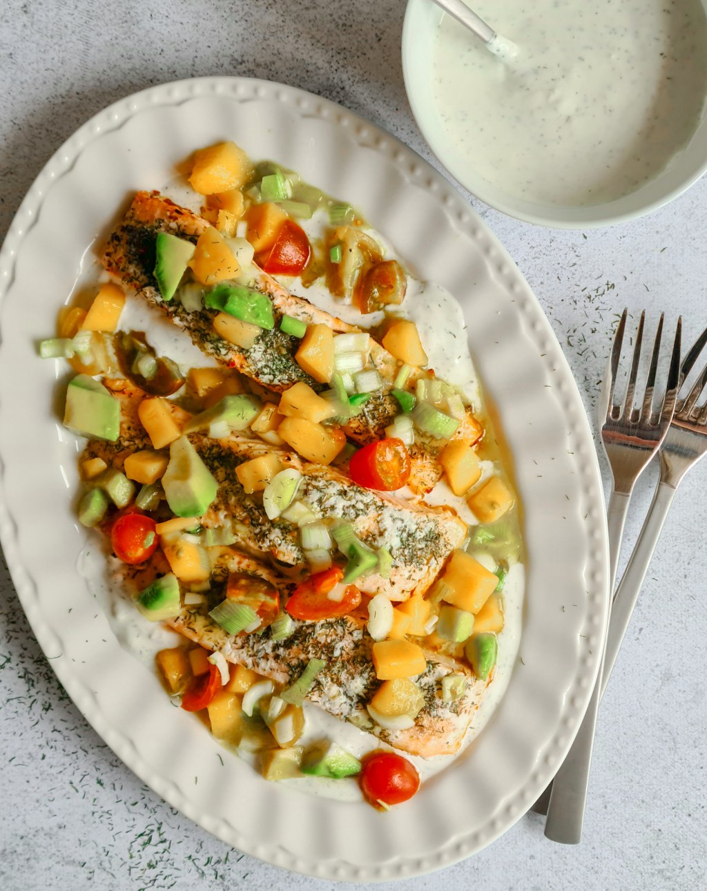 Saumon rôti & salsa&nbsp;sucrée-salée