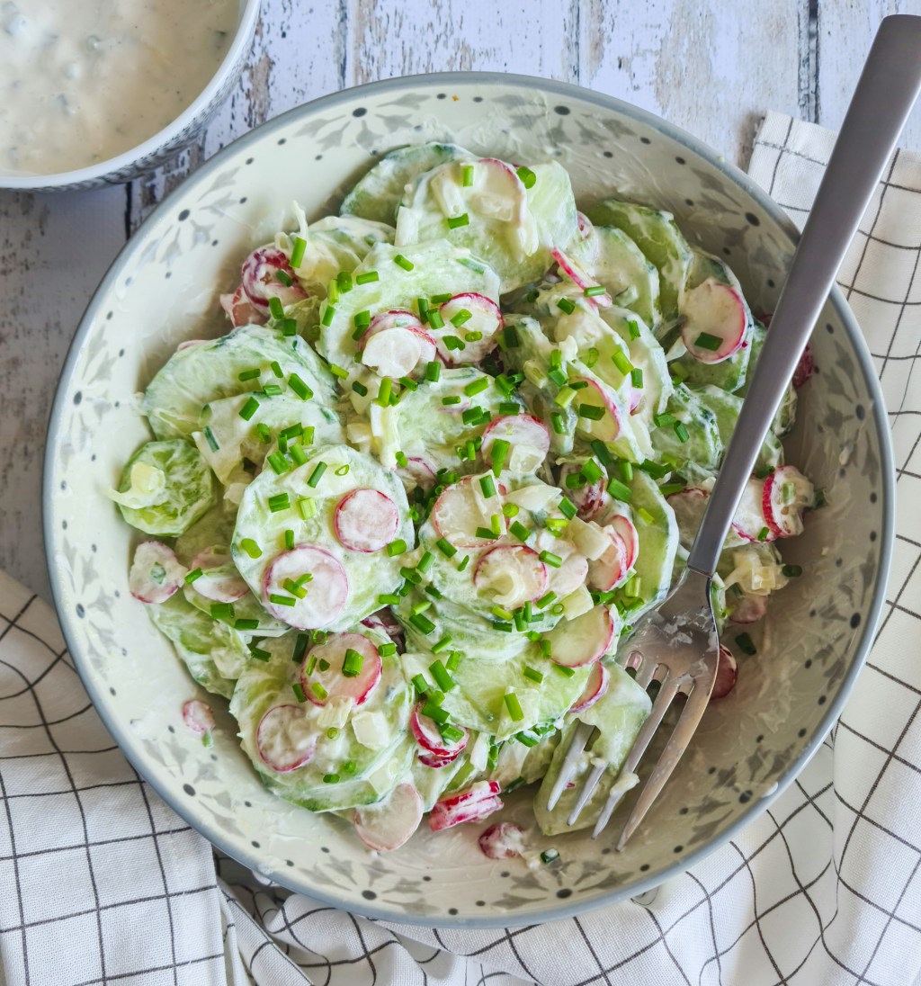 Salade de concombre au&nbsp;yaourt