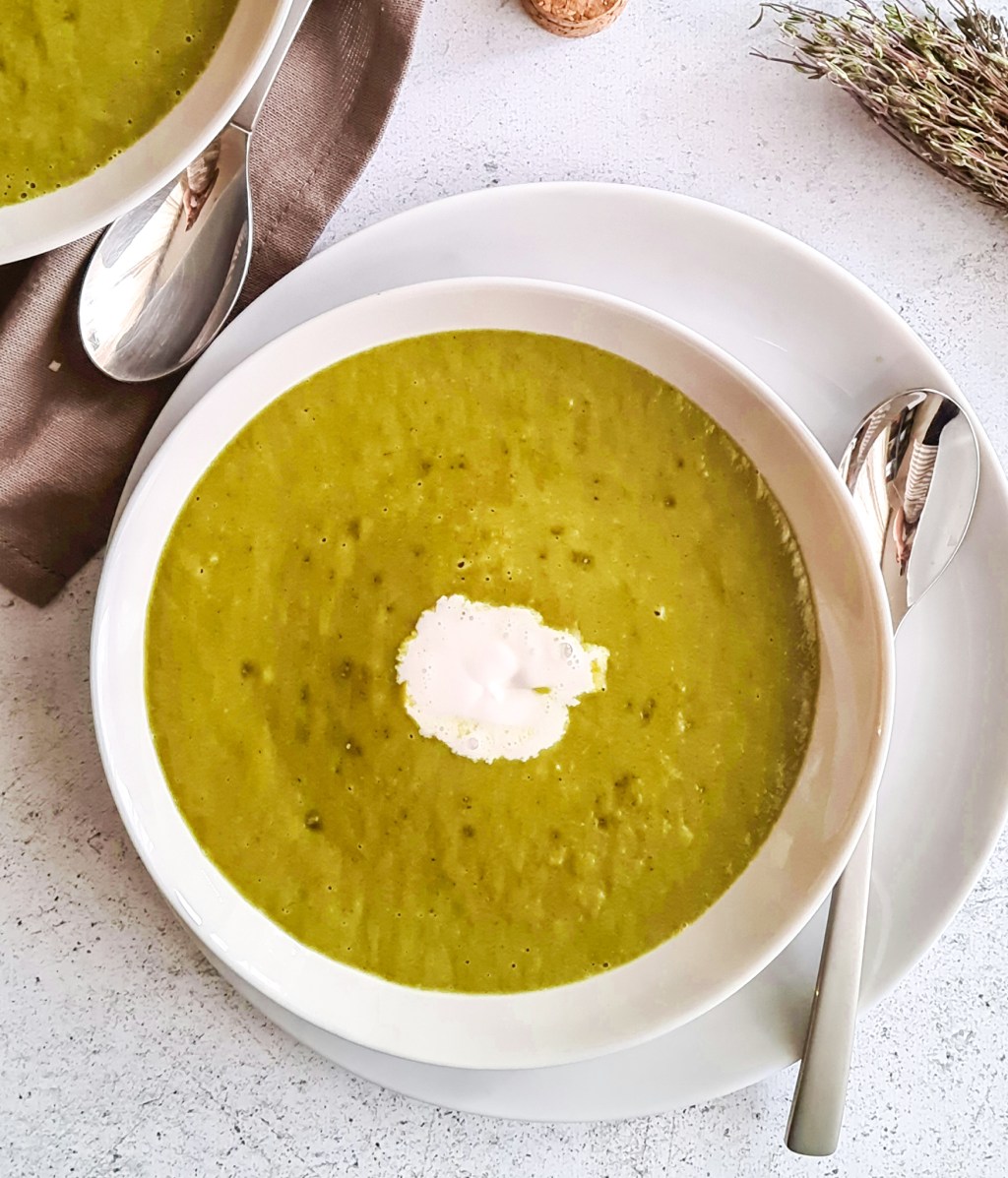 Velouté d&rsquo;asperges et épinards au lait de&nbsp;coco