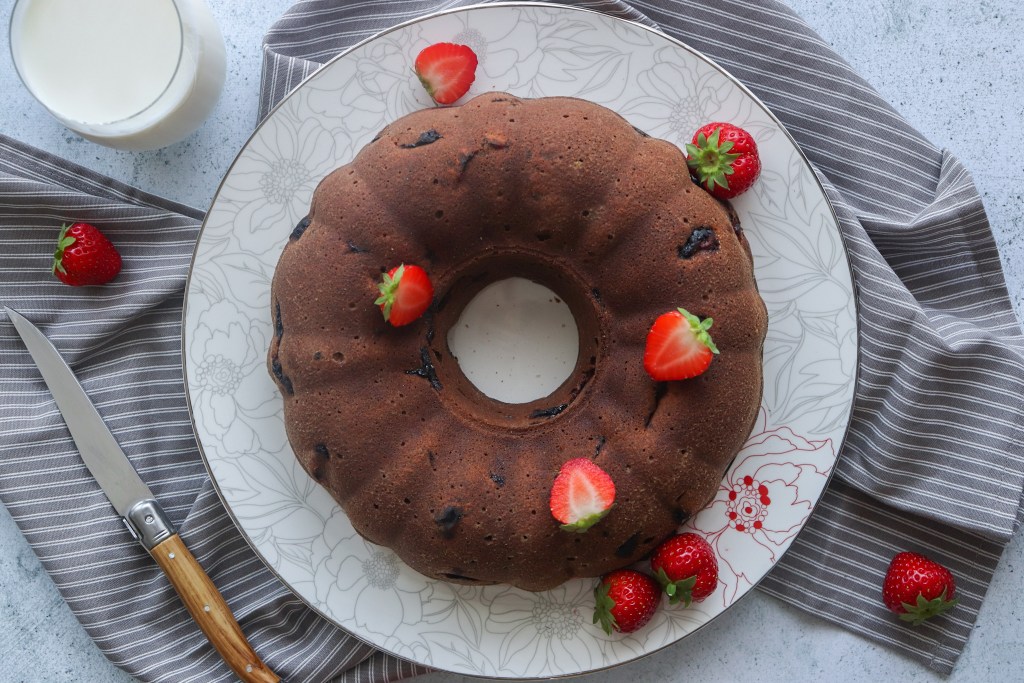 Bundt cake aux fraises et fleur&nbsp;d&rsquo;oranger